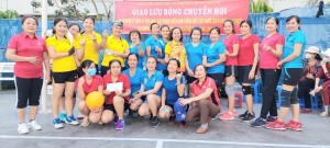 Hội phụ nữ phường Hùng Thắng tổ chức giao lưu thể thao kỷ niệm ngày 30/4 và 1/5